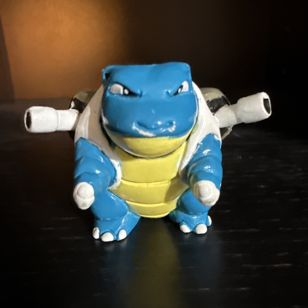 Vintage‎ 1999 Blastoise Pencil Topper Pokemon Figurine